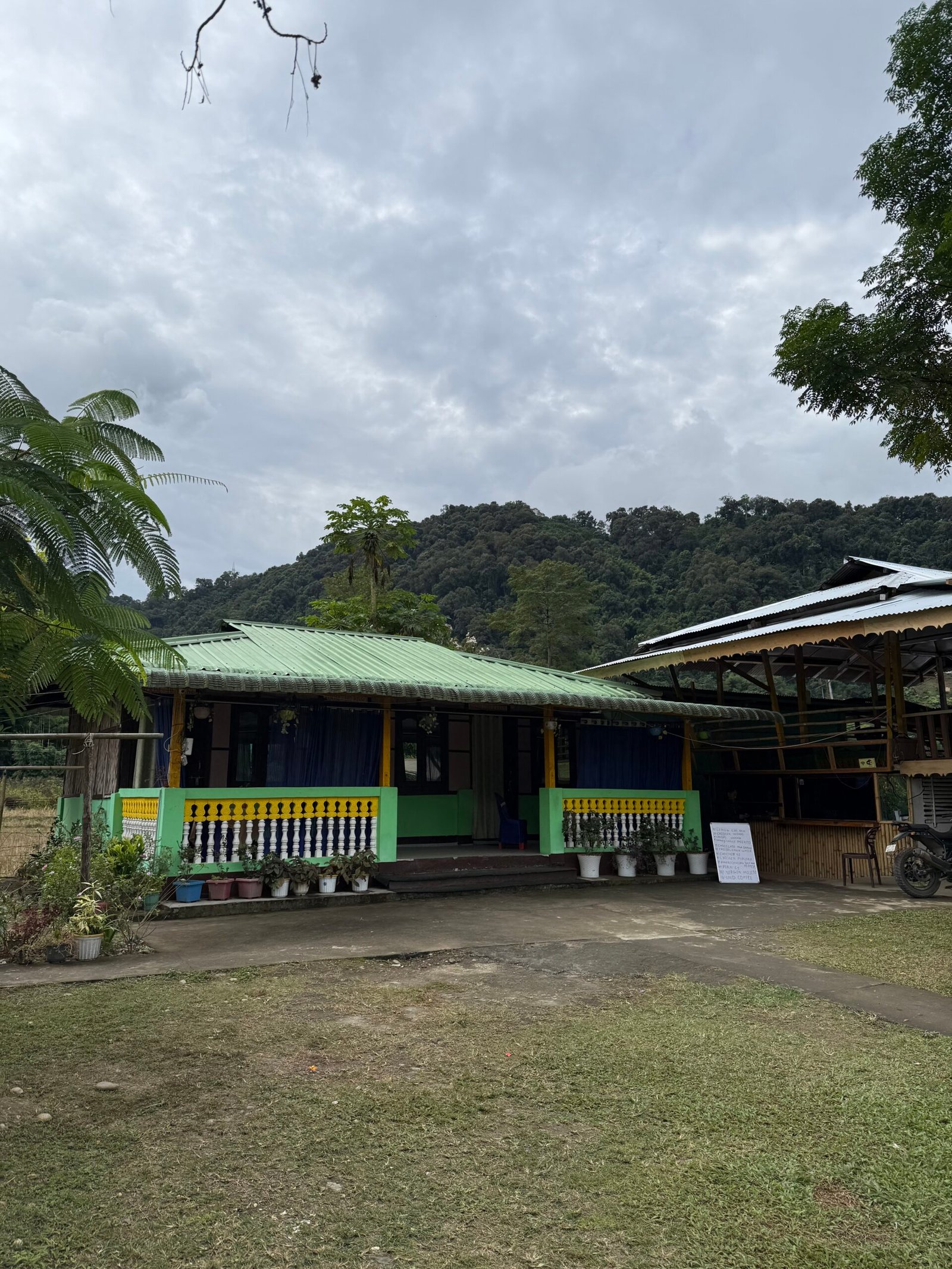 hotel dejum aalo