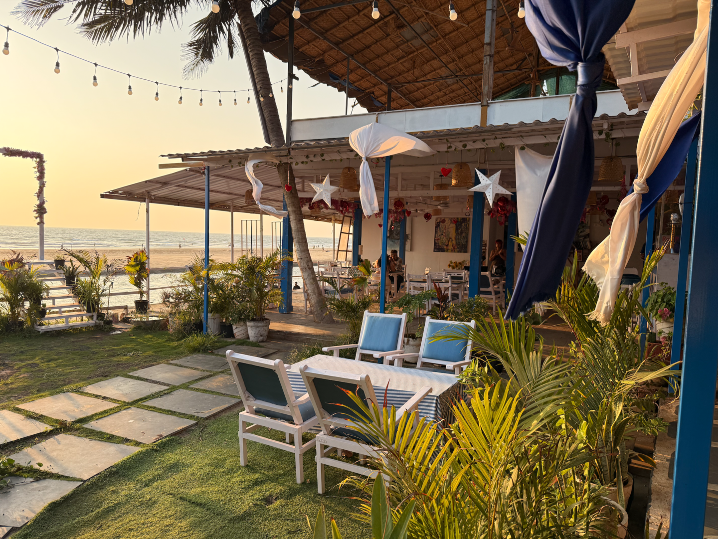 Ashwem to Morjim: A Sundowner Guide